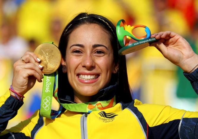 Mariana Pajón llena de orgullo a Colombia con medalla de oro en ciclismo BMX