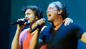 El concierto "RiseUp AS ONE" tendrá lugar en la frontera de Estados Unidos y México y contará con la participación de estrellas como Miguel Bosé, Fonseca, Jesse & Joy, Juanes, Natalia Lafourcade, Los Tigres del Norte, Alejandro Sanz, Julieta Venegas y Carlos Vives, anunciaron Univision Communications Inc. y Fusion Media Group recientemente.