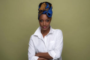 El rol de las redes – Bloguera de video y conductora de Decoded, de MTV, Franchesca Ramsey, está ayudando a las niñas a comprender de qué manera los mensajes en redes sociales tienen impacto en su autoestima y cómo manejarlos. Sigue a Franchesca en @chescaleigh