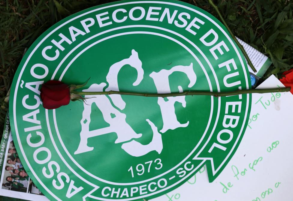 La tragedia aérea del equipo Chapecoense, la peor que se registra en Colombia en más de dos décadas y la más grave en la historia del fútbol brasileño La tragedia aérea del equipo Chapecoense, la peor que se registra en Colombia en más de dos décadas y la más grave en la historia del fútbol brasileño