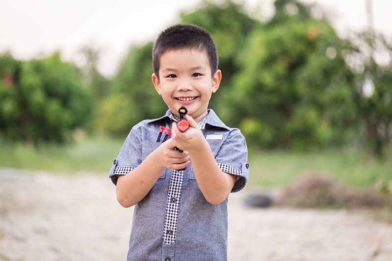 Cinco consejos para evitar lesiones oculares relacionadas con los juguetes Cinco consejos para evitar lesiones oculares relacionadas con los juguetes
