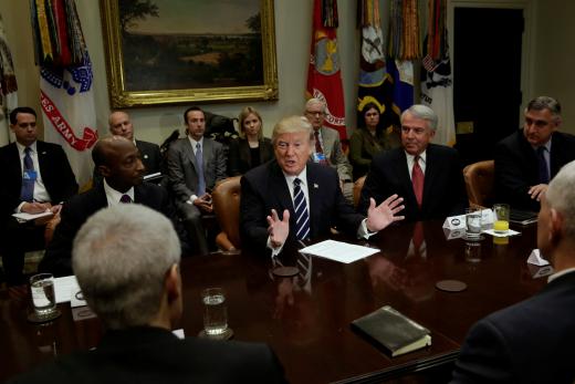 Trump considera un nuevo decreto migratorio, Gobierno EEUU no apelaría a la Corte Suprema Trump considera un nuevo decreto migratorio, Gobierno EEUU no apelaría a la Corte Suprema