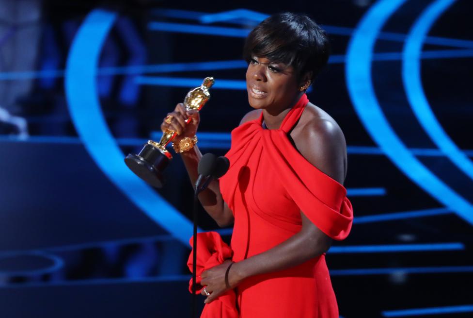 Viola Davis gana el Oscar por “Fences” Viola Davis gana el Oscar por “Fences”