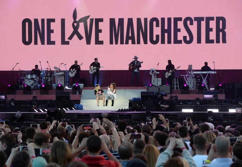 El amor, la solidaridad y la unión fueron los protagonistas del concierto “One Love Manchester” El amor, la solidaridad y la unión fueron los protagonistas del concierto “One Love Manchester”