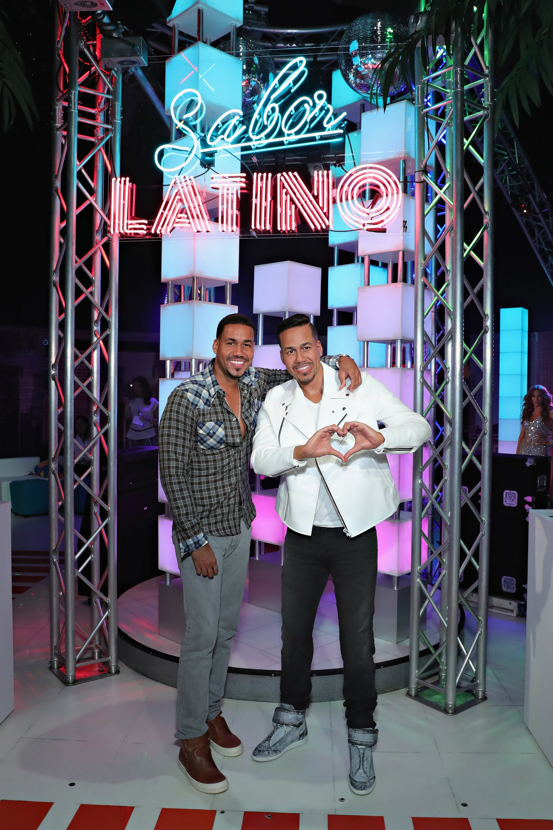 Romeo Santos se encuentra con su figura de cera en Madame Tussauds de New York Romeo Santos se encuentra con su figura de cera en Madame Tussauds de New York