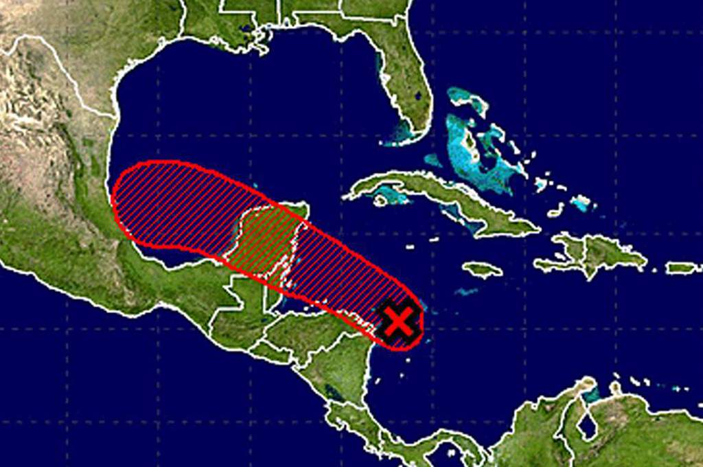 La tormenta tropical Franklin avanza hacia Yucatán La tormenta tropical Franklin avanza hacia Yucatán