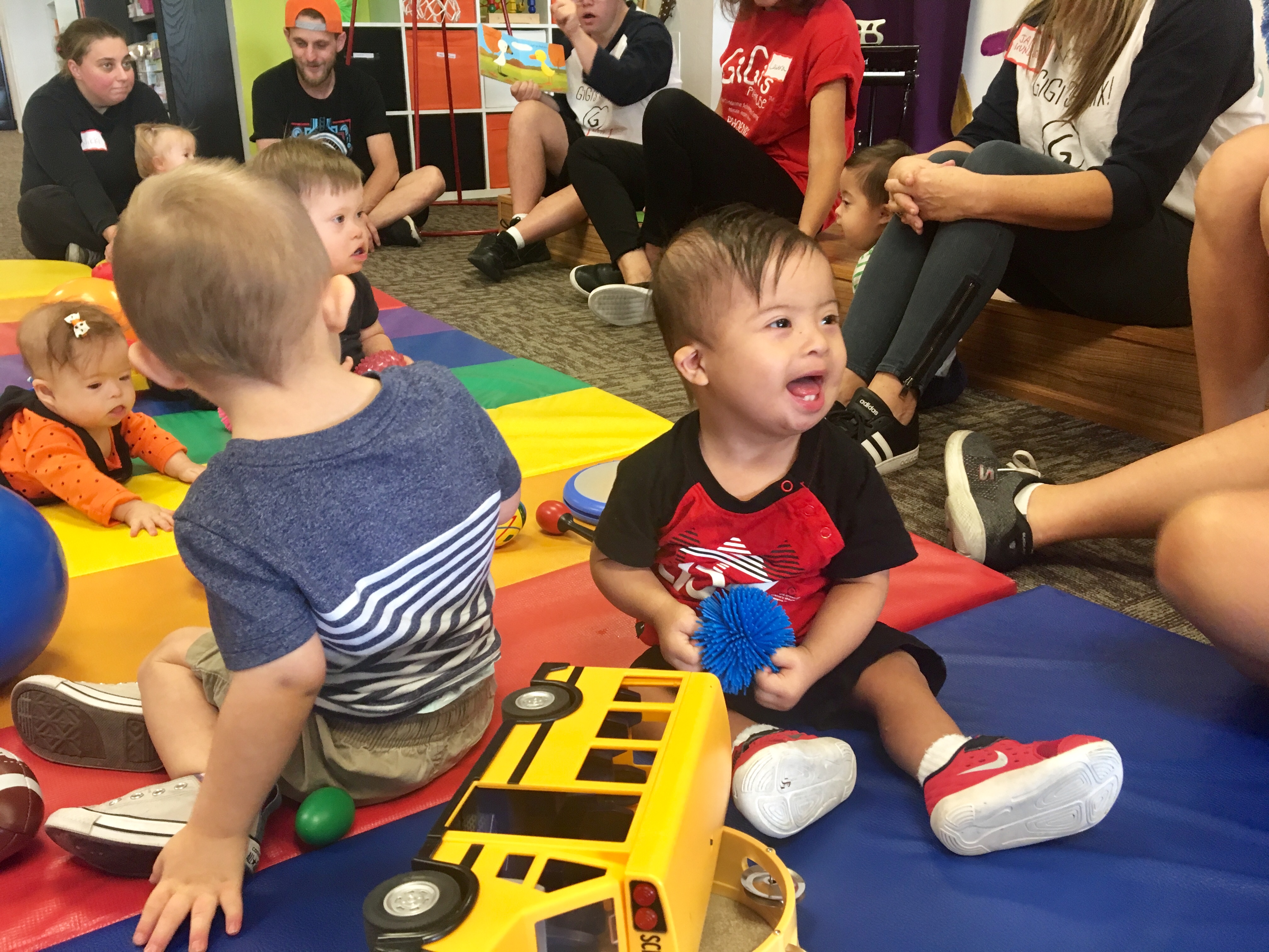 Niños especiales y sus padres encuentran un lugar que los prepara para un gran futuro: GiGi’s Playhouse Niños especiales y sus padres encuentran un lugar que los prepara para un gran futuro: GiGi’s Playhouse