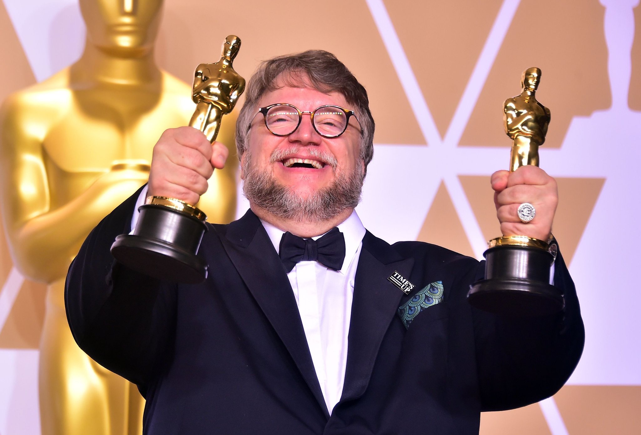 Del Toro busca honrar sus raíces tras triunfo en los Oscar Del Toro busca honrar sus raíces tras triunfo en los Oscar