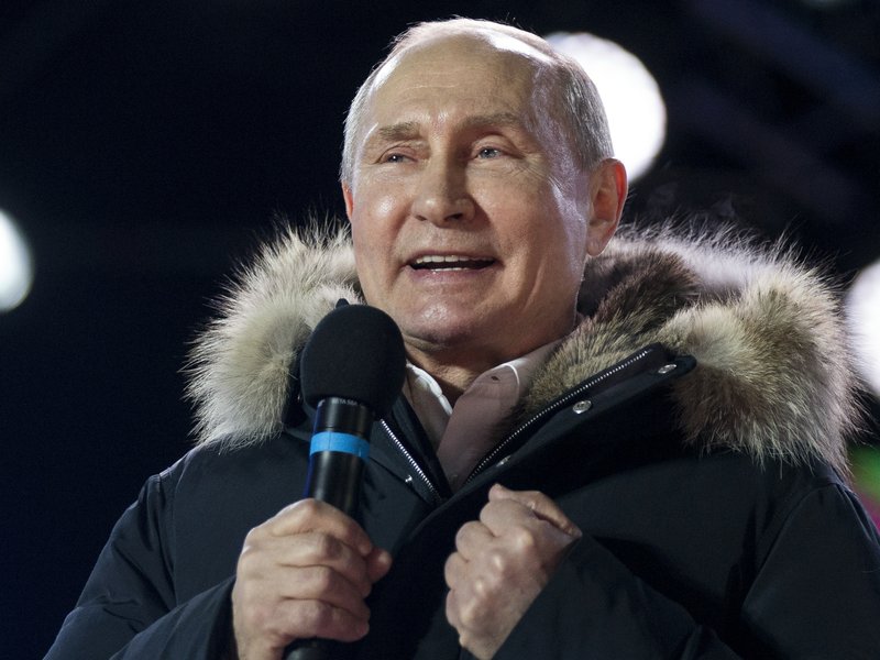 Vladimir Putin es reelegido para gobernar Rusia por seis años más Vladimir Putin es reelegido para gobernar Rusia por seis años más