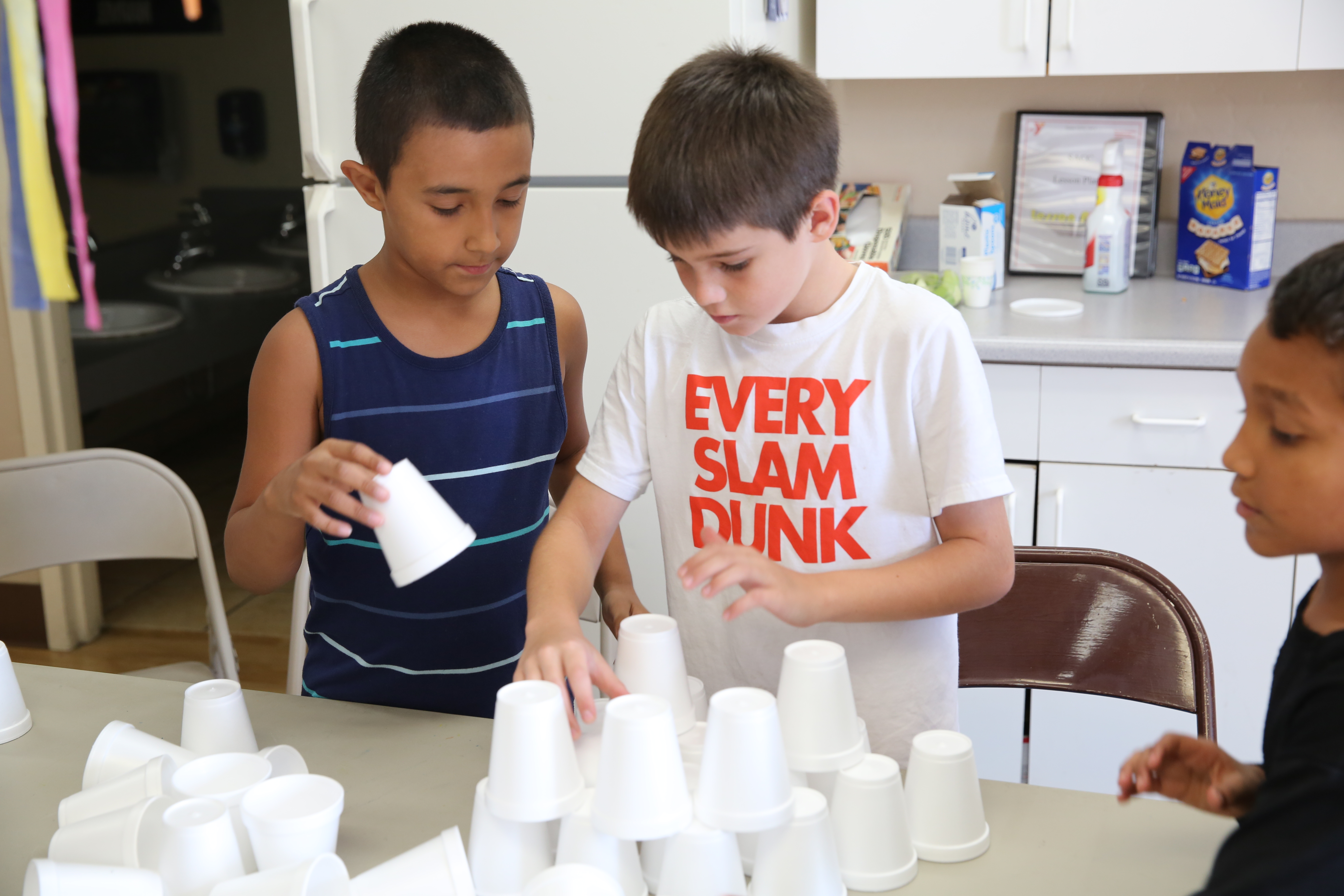 YMCA de Valle del Sol expande los programas STEM con el apoyo de becas de la fundación APS YMCA de Valle del Sol expande los programas STEM con el apoyo de becas de la fundación APS