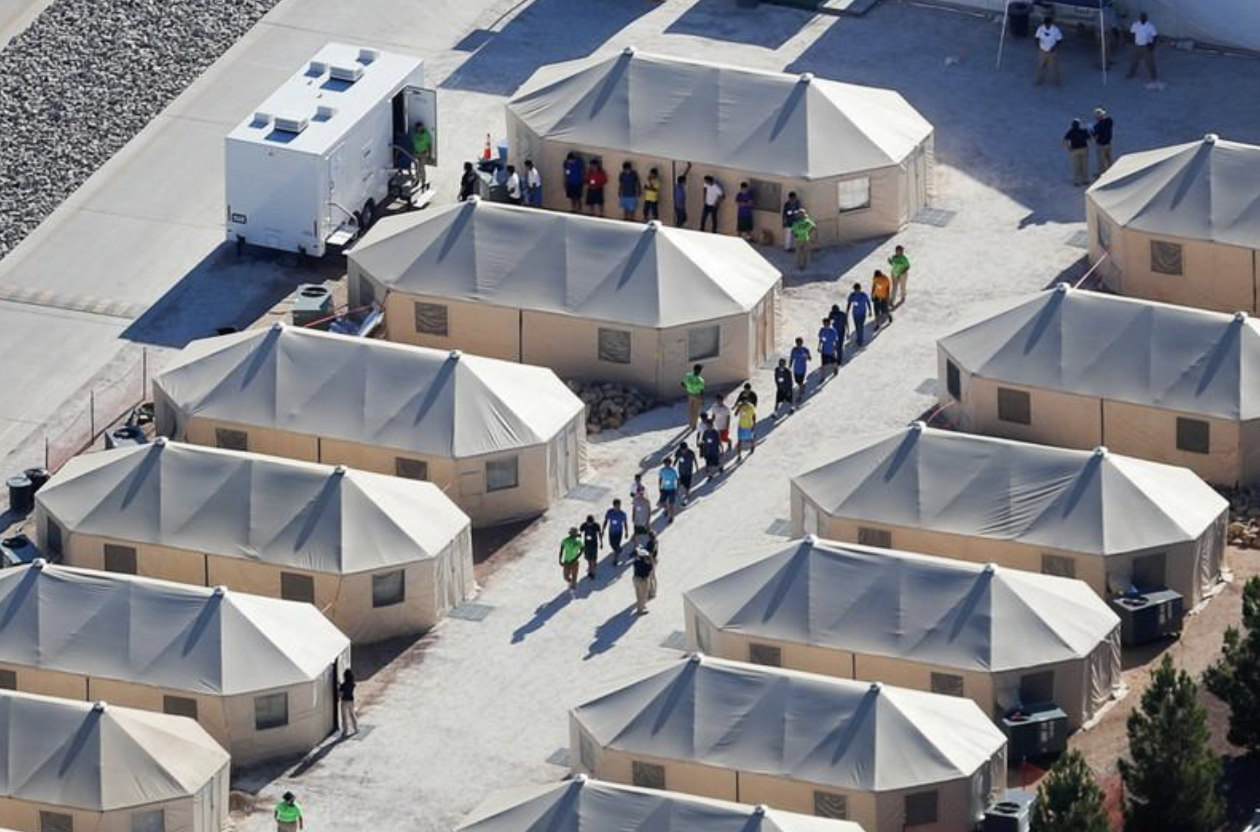 Gobierno EEUU sólo reunirá a mitad de niños inmigrantes para la fecha límite del martes Gobierno EEUU sólo reunirá a mitad de niños inmigrantes para la fecha límite del martes