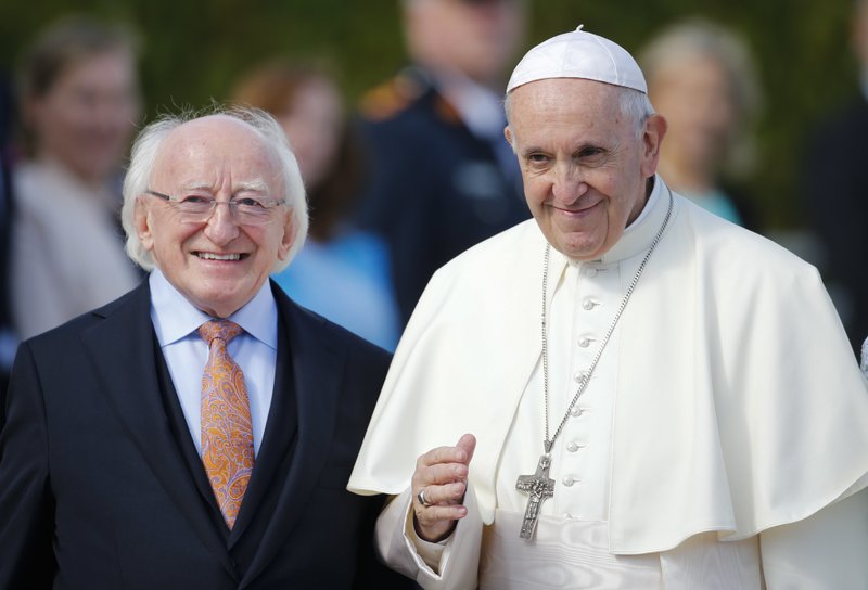 Papa se pronuncia indignado por encubrimiento a curas pederastas durante su visita a Irlanda Papa se pronuncia indignado por encubrimiento a curas pederastas durante su visita a Irlanda