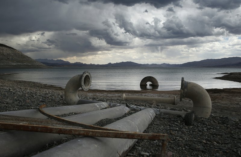 En un futuro cercano Arizona y otros estados del suroeste podrían sufrir recortes en el servicio de agua En un futuro cercano Arizona y otros estados del suroeste podrían sufrir recortes en el servicio de agua