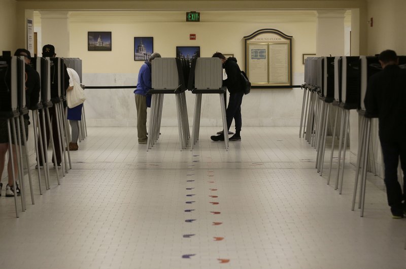 Les permiten votar, pero pocos inmigrantes lo hacen en EEUU Les permiten votar, pero pocos inmigrantes lo hacen en EEUU
