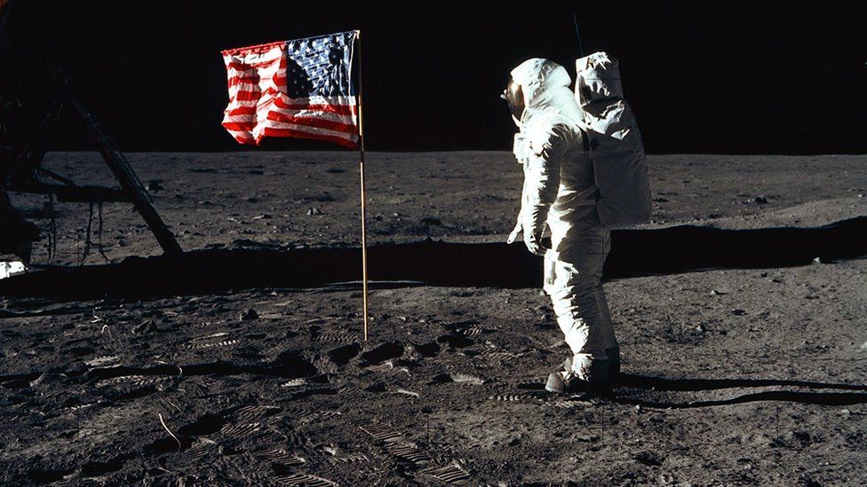 Especiales de TV para conmemorar la llegada a la Luna