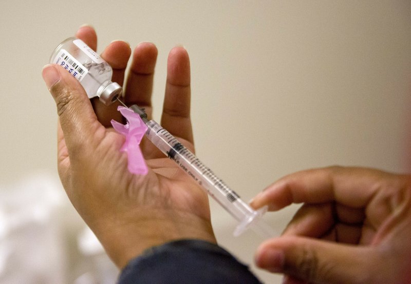 Funcionarios de salud recomiendan que gente se vacune pronto